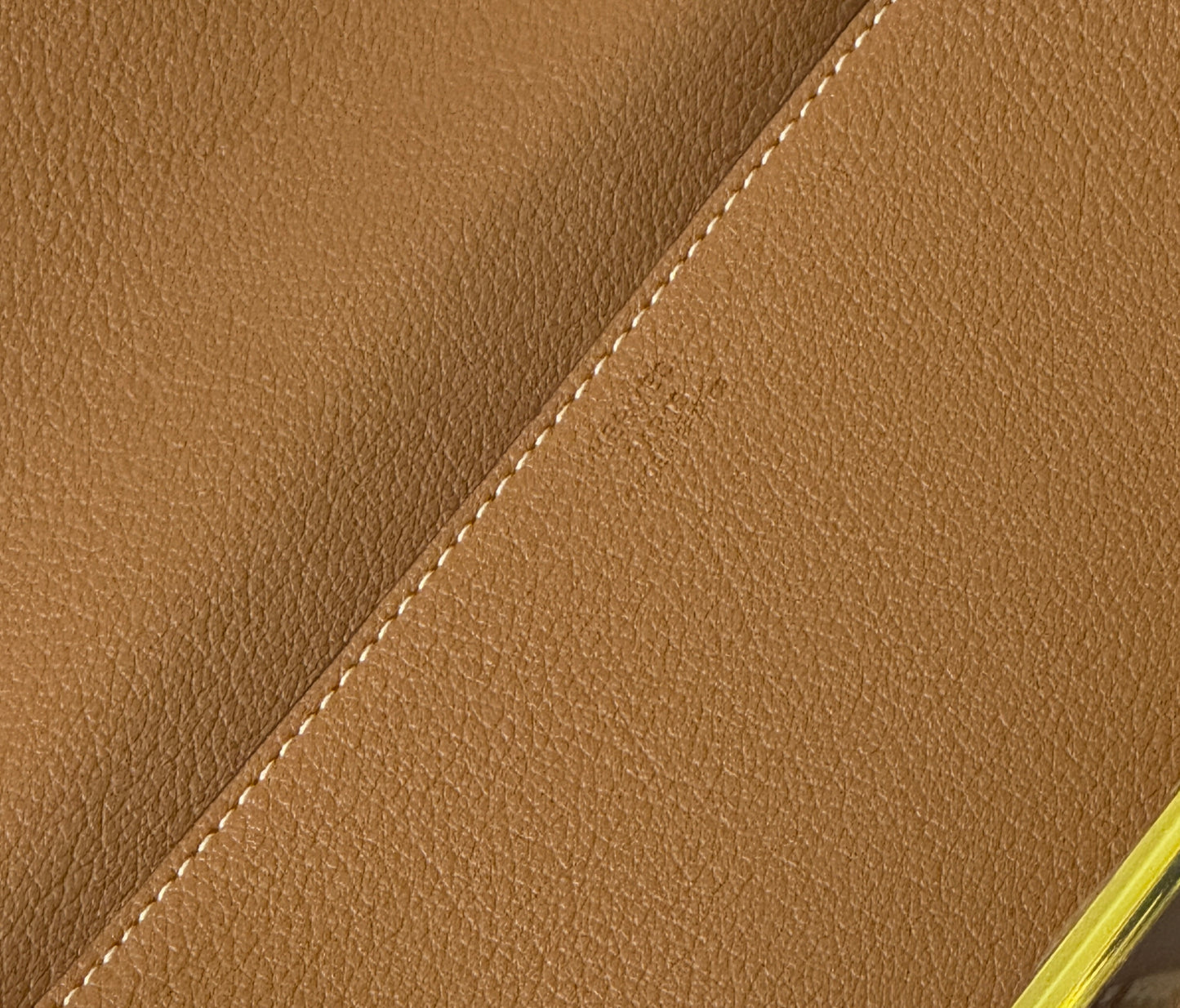 Structured Flap Crossbody Bag – Elegant Luxury Style for Women