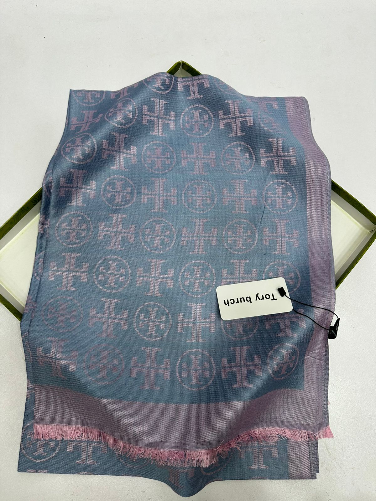 Signature Jacquard Pashmina Scarf for Women – Luxury Winter Wrap