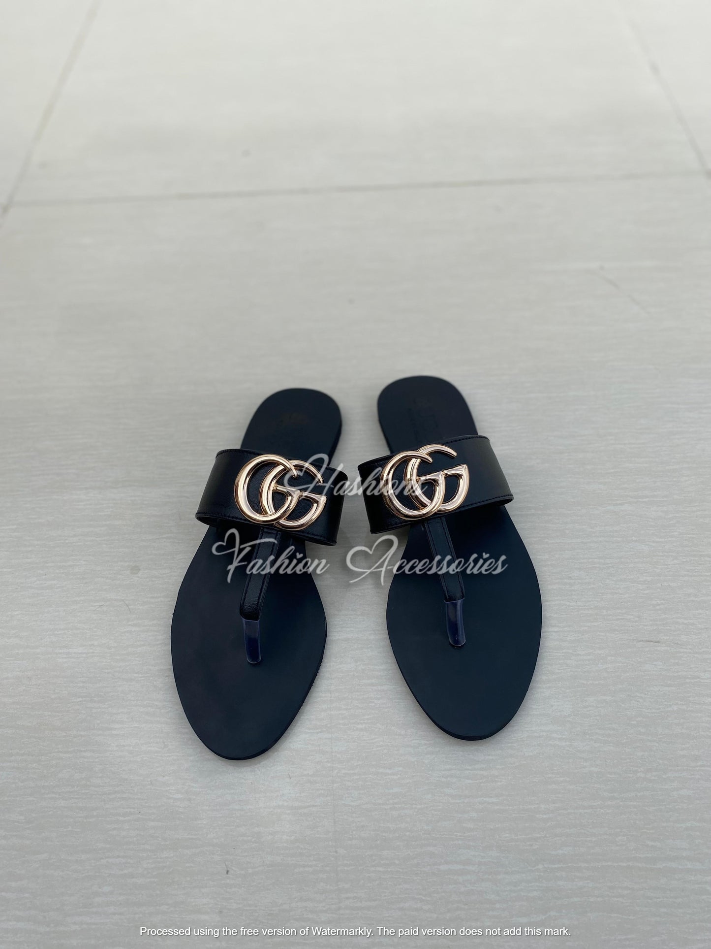 GG Logo Flats
