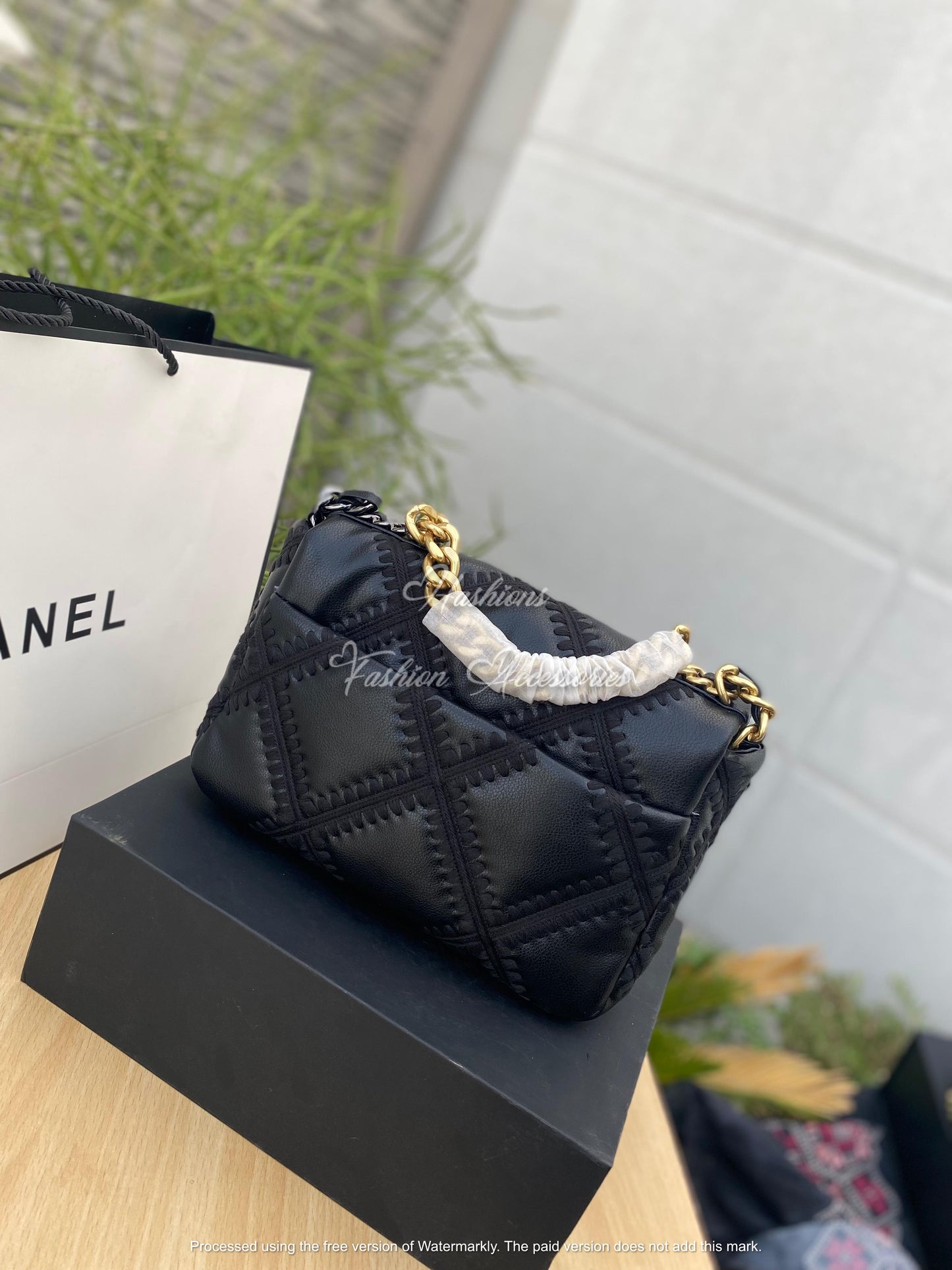 CHAN-EL Flap Bag 19 (Crochet) - Black