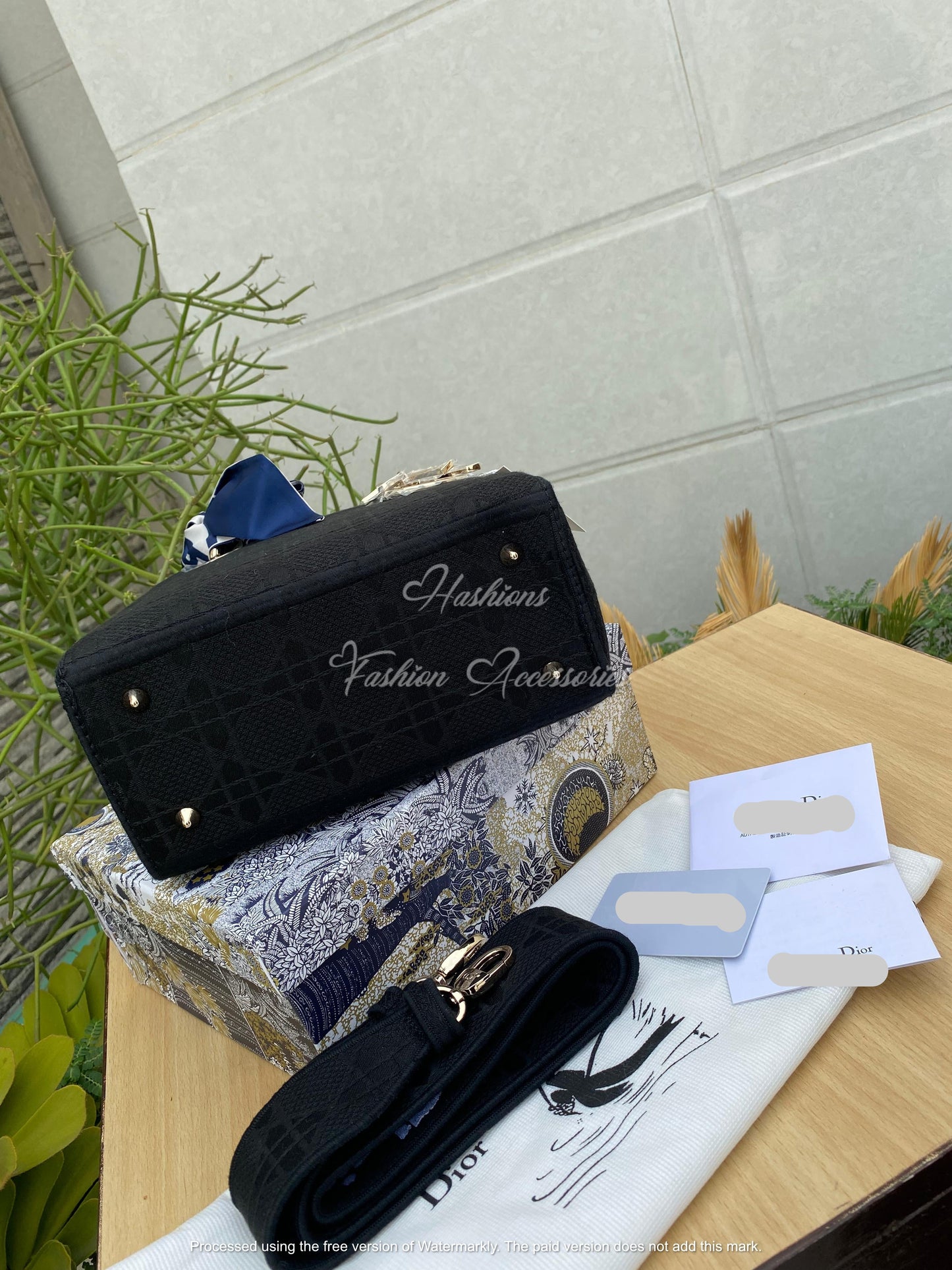 Elegant Textured Top-Handle Tote Bag – Luxury Style for Women