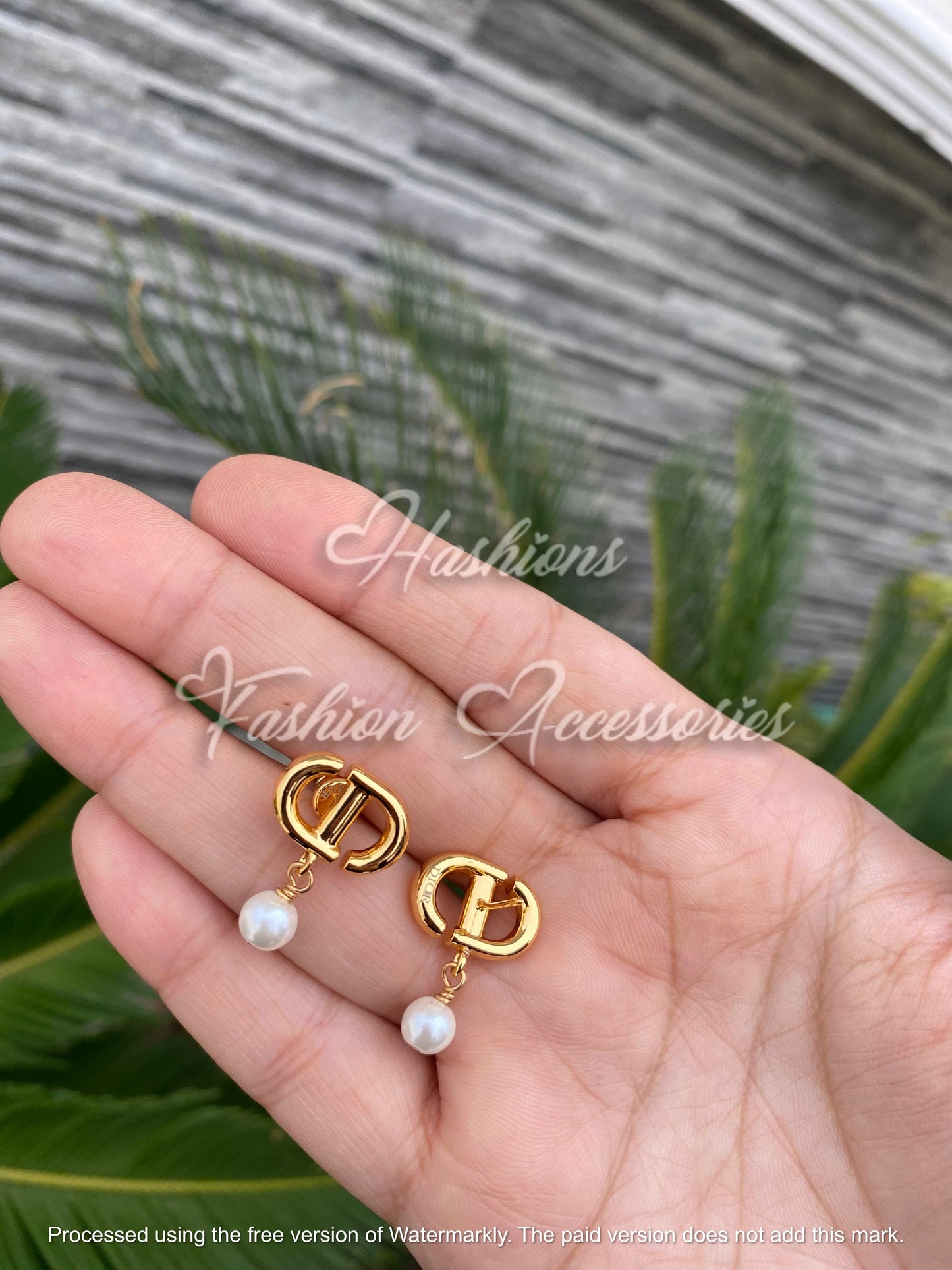 CD Gold Pearl Drops