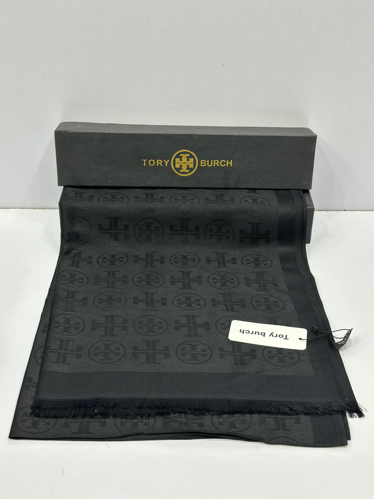 Signature Jacquard Pashmina Scarf for Women – Luxury Soft Winter Wrap