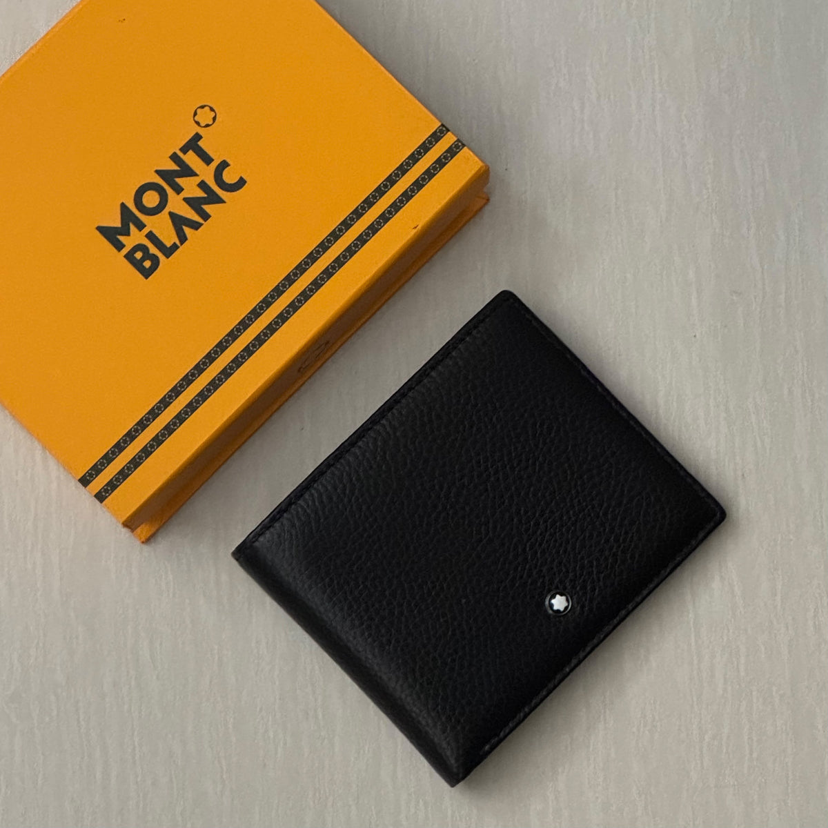 Classic Pebbled Bifold Wallet