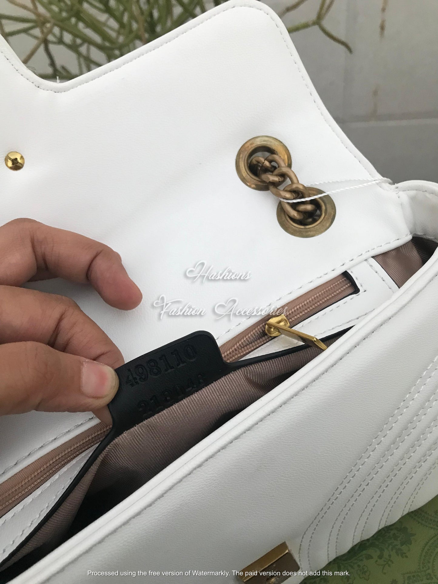 GG Marmont Medium Shoulder Bag