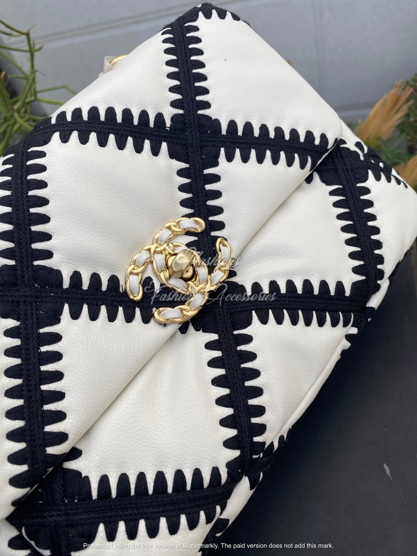 CHAN-EL Flap Bag 19 (Crochet) - White