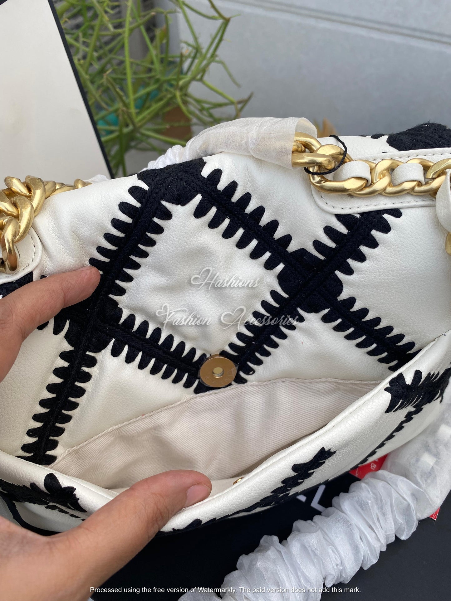 CHAN-EL Flap Bag 19 (Crochet) - White