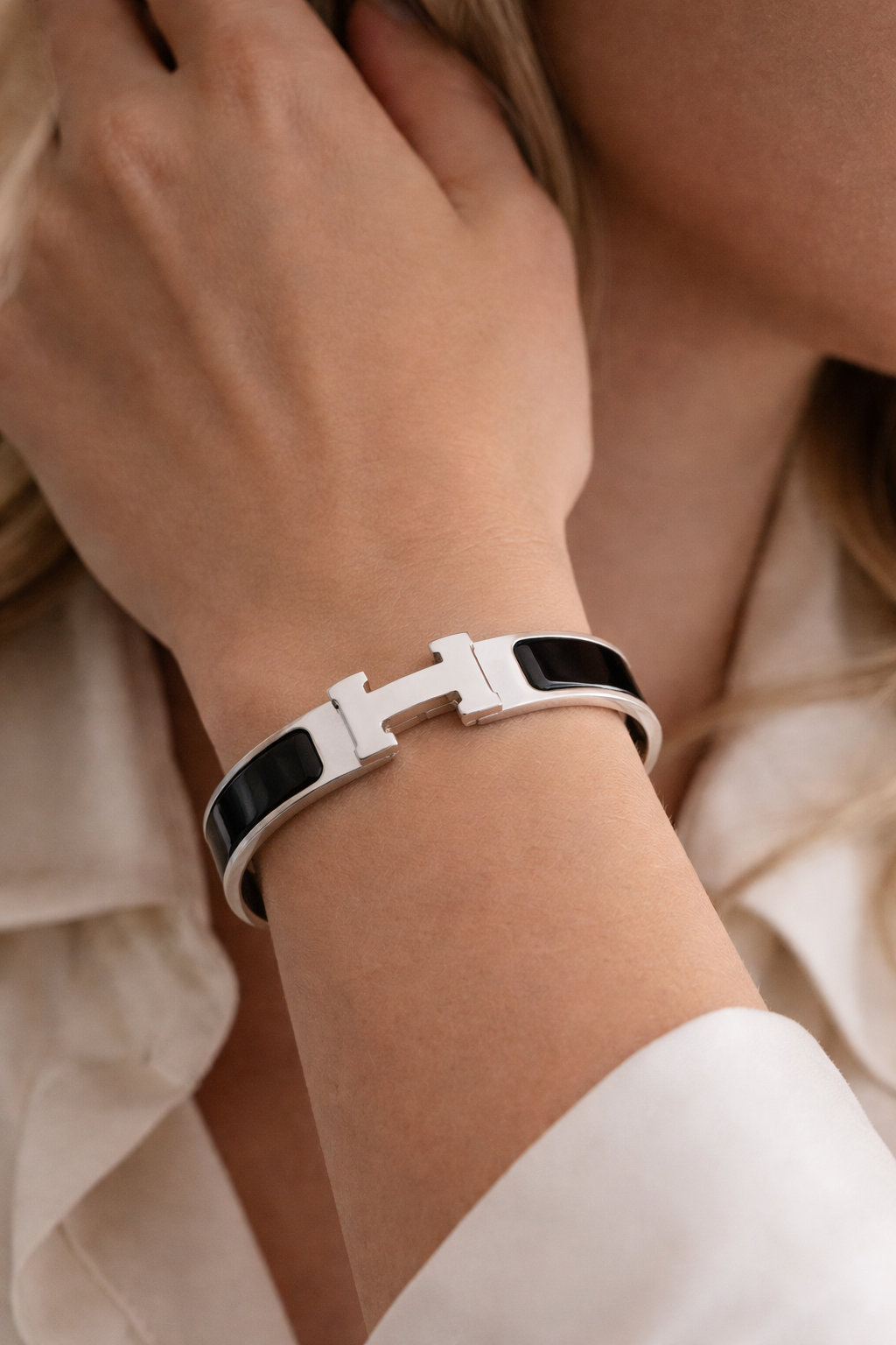 H-Motif Enamel Bangle Bracelet