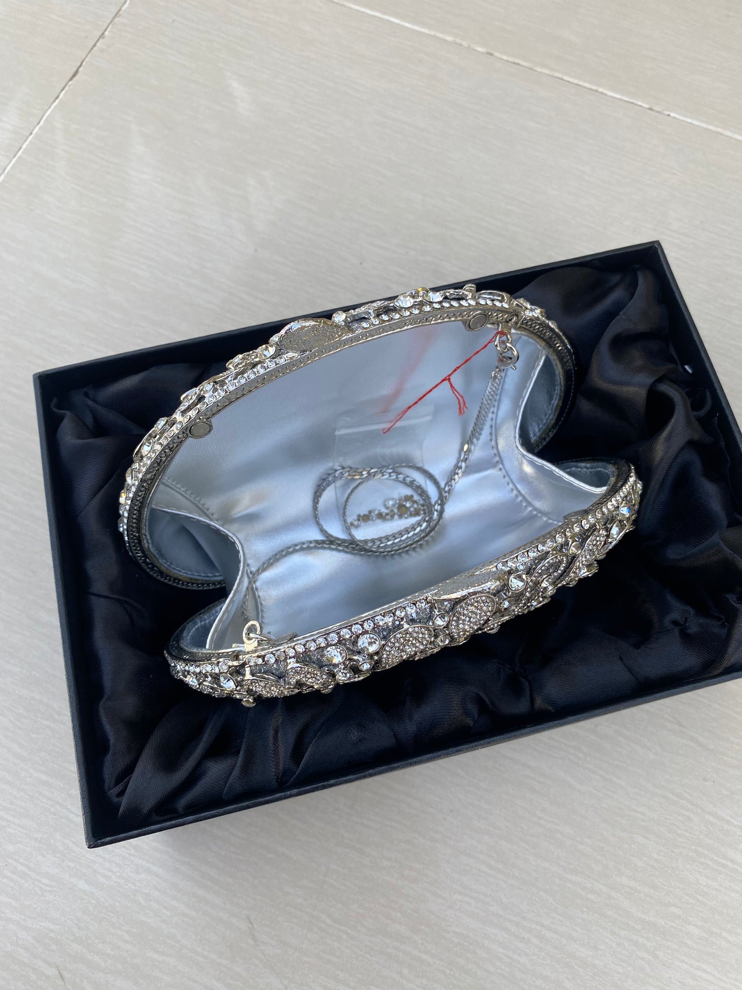 White Pearl Embellished Clutch – Elegant Bridal & Evening Purse for Women