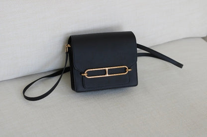 Structured Flap Crossbody Bag – Elegant Luxury Style for Women