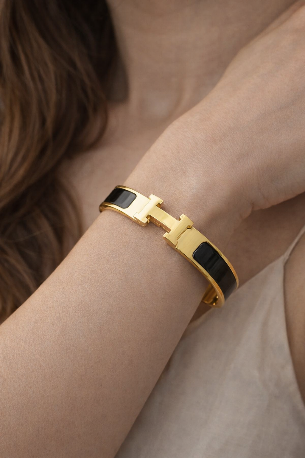 H-Motif Enamel Bangle Bracelet
