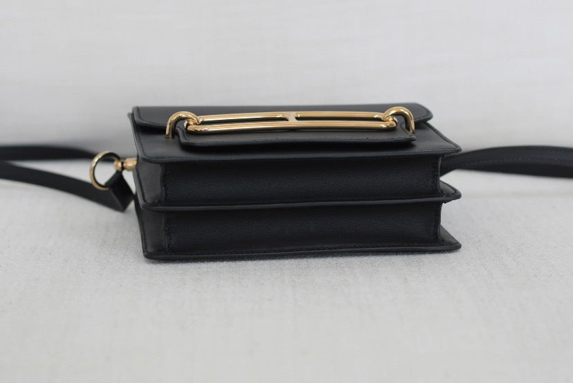 Structured Flap Crossbody Bag – Elegant Luxury Style for Women