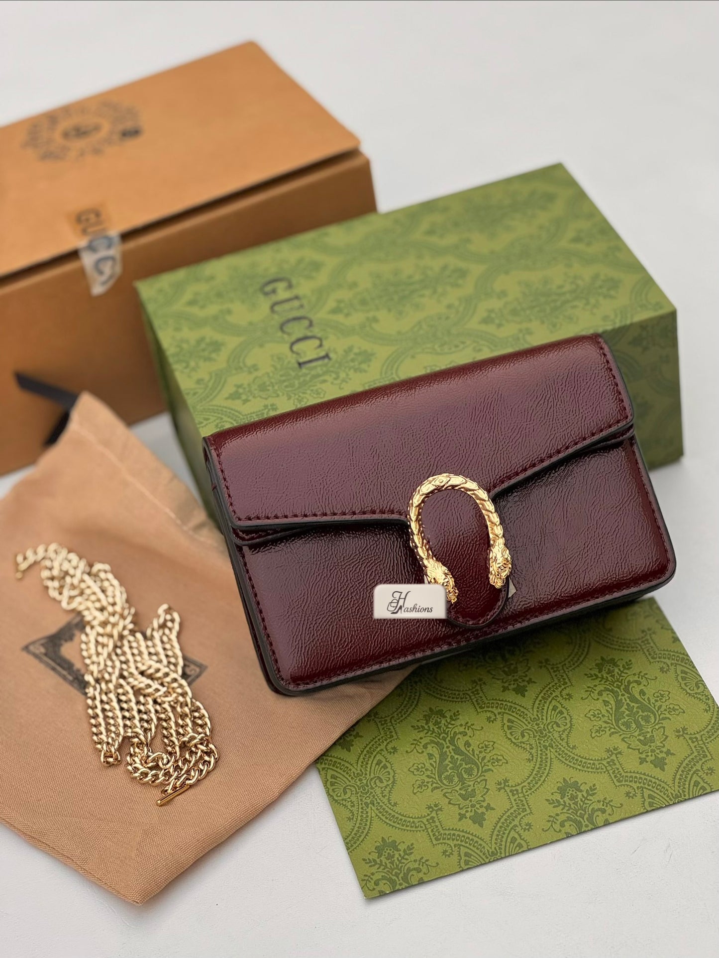 Women’s Mini Chain Clutch Bag with Gold Detail – Elegant Evening Handbag