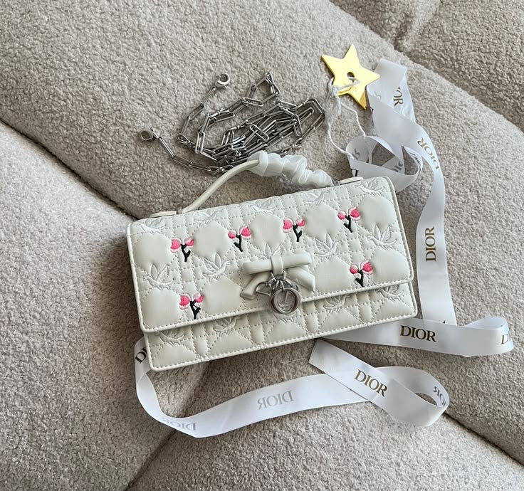 Dioramour My Dior Bag