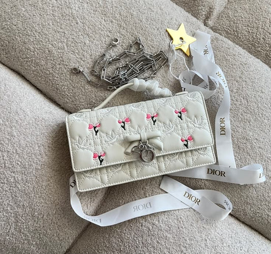 Dioramour My Dior Bag