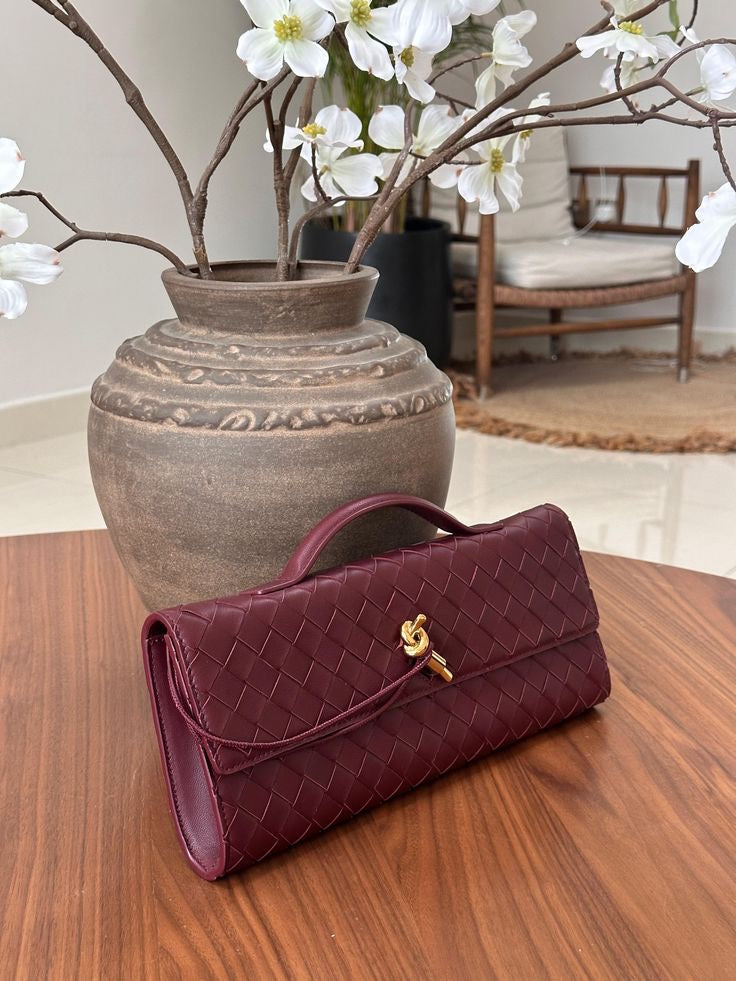 Bottega Clutch