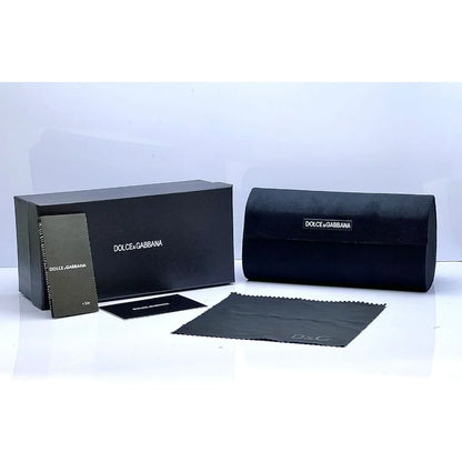 Bold Rectangular Luxury Sunglasses – Oversized Black Frame with Gold Temple Detail