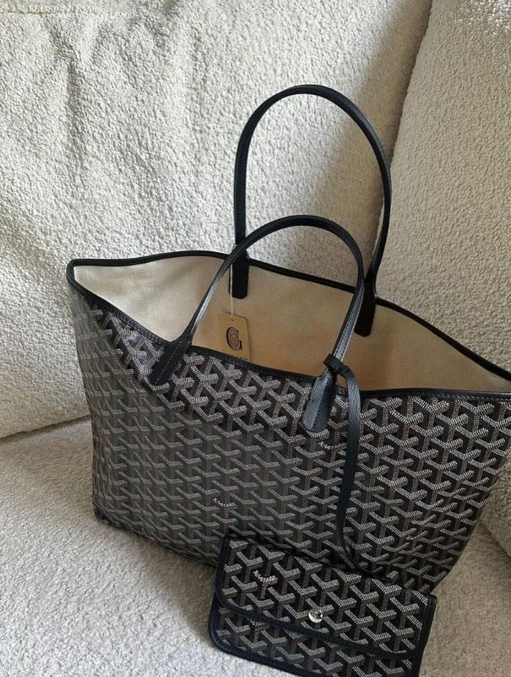 Chevron Pattern Canvas Tote Bag – Lightweight, Everyday & Travel