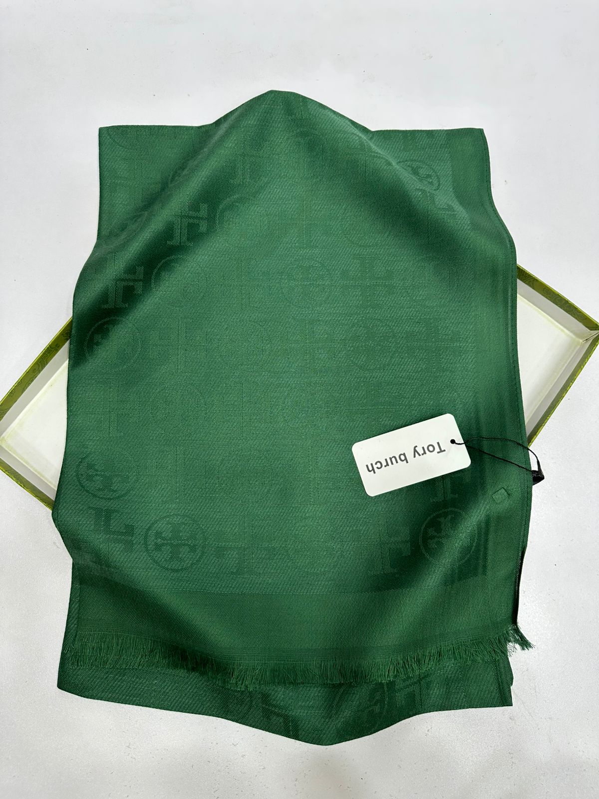 Signature Jacquard Pashmina Scarf for Women – Luxury Winter Wrap