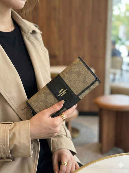 Premium Monogram Pattern Wallet & Card Holder – Slim Fold Design for Everyday Use