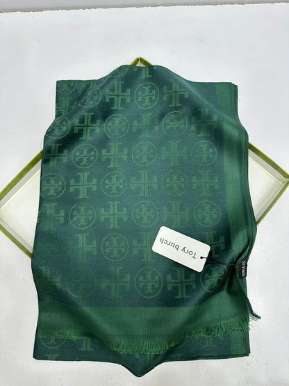 Signature Jacquard Pashmina Scarf for Women – Luxury Winter Wrap