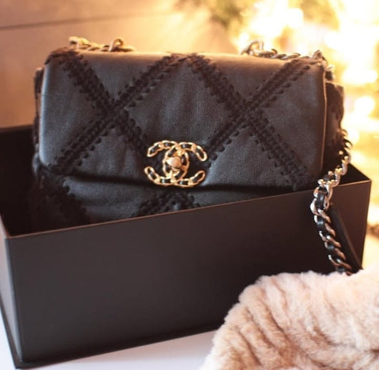 Hand-Crocheted Quilted Flap Crossbody/Shoulder Bag with Chain & Top Handle – Black