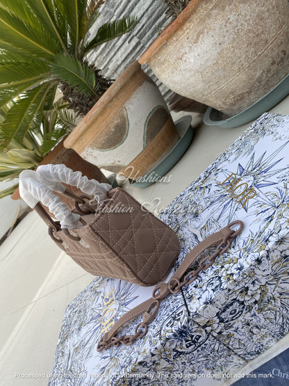 Quilted Micro Top-Handle Bag – Mini Rectangle Tote with Crossbody Strap (Black & Taupe)