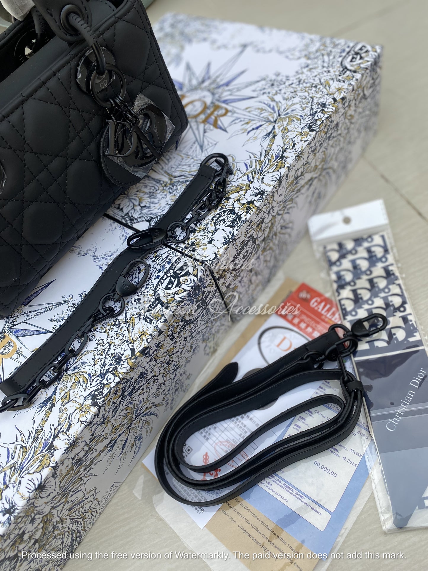 Quilted Micro Top-Handle Bag – Mini Rectangle Tote with Crossbody Strap (Black & Taupe)