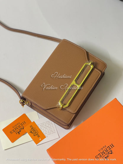 Structured Flap Crossbody Bag – Elegant Luxury Style for Women