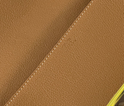 Structured Flap Crossbody Bag – Elegant Luxury Style for Women