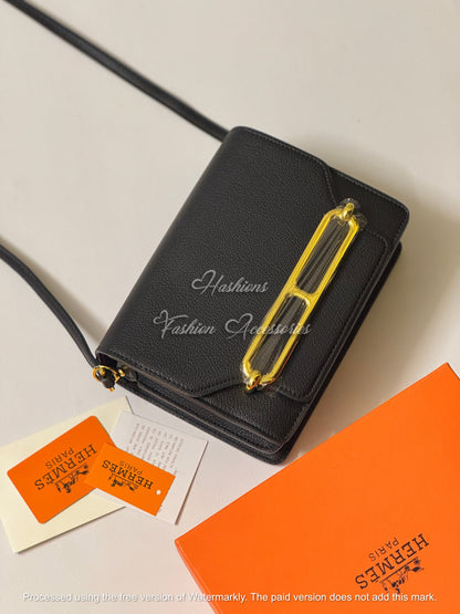 Structured Flap Crossbody Bag – Elegant Luxury Style for Women