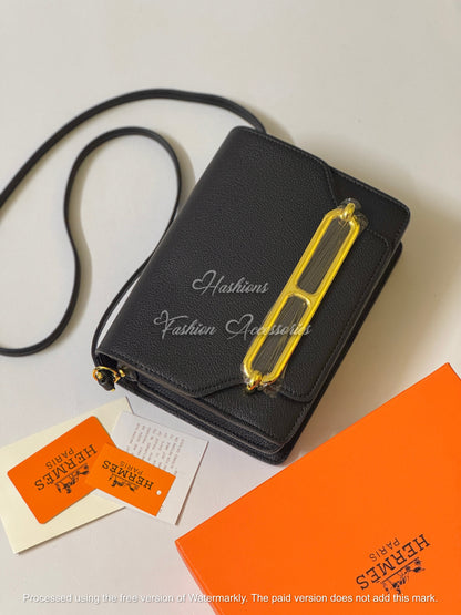 Structured Flap Crossbody Bag – Elegant Luxury Style for Women