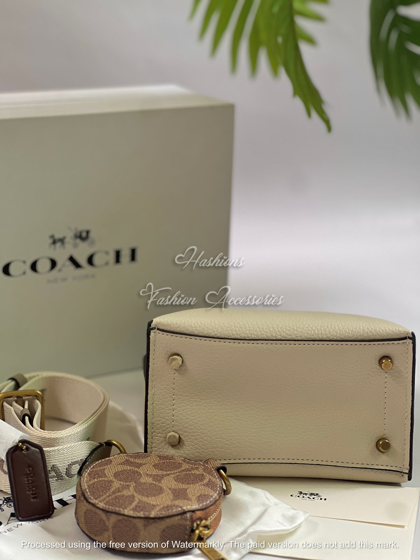 Mini Top-Handle Satchel in Ivory – Two-Tone Pebble, Turn-Lock, Detachable Crossbody