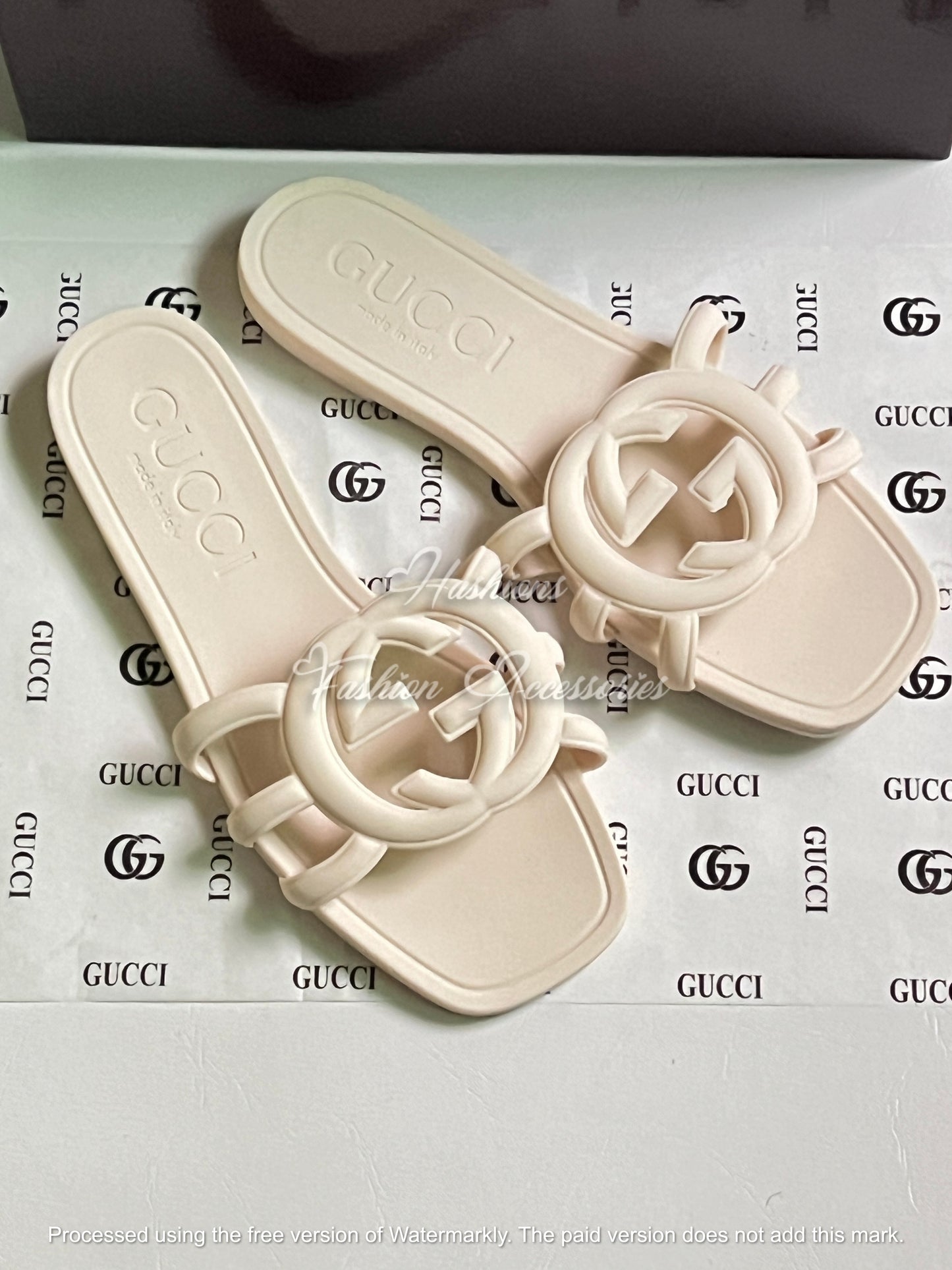 Women’s Jelly Logo Slides – Lightweight Summer Flat Sandals