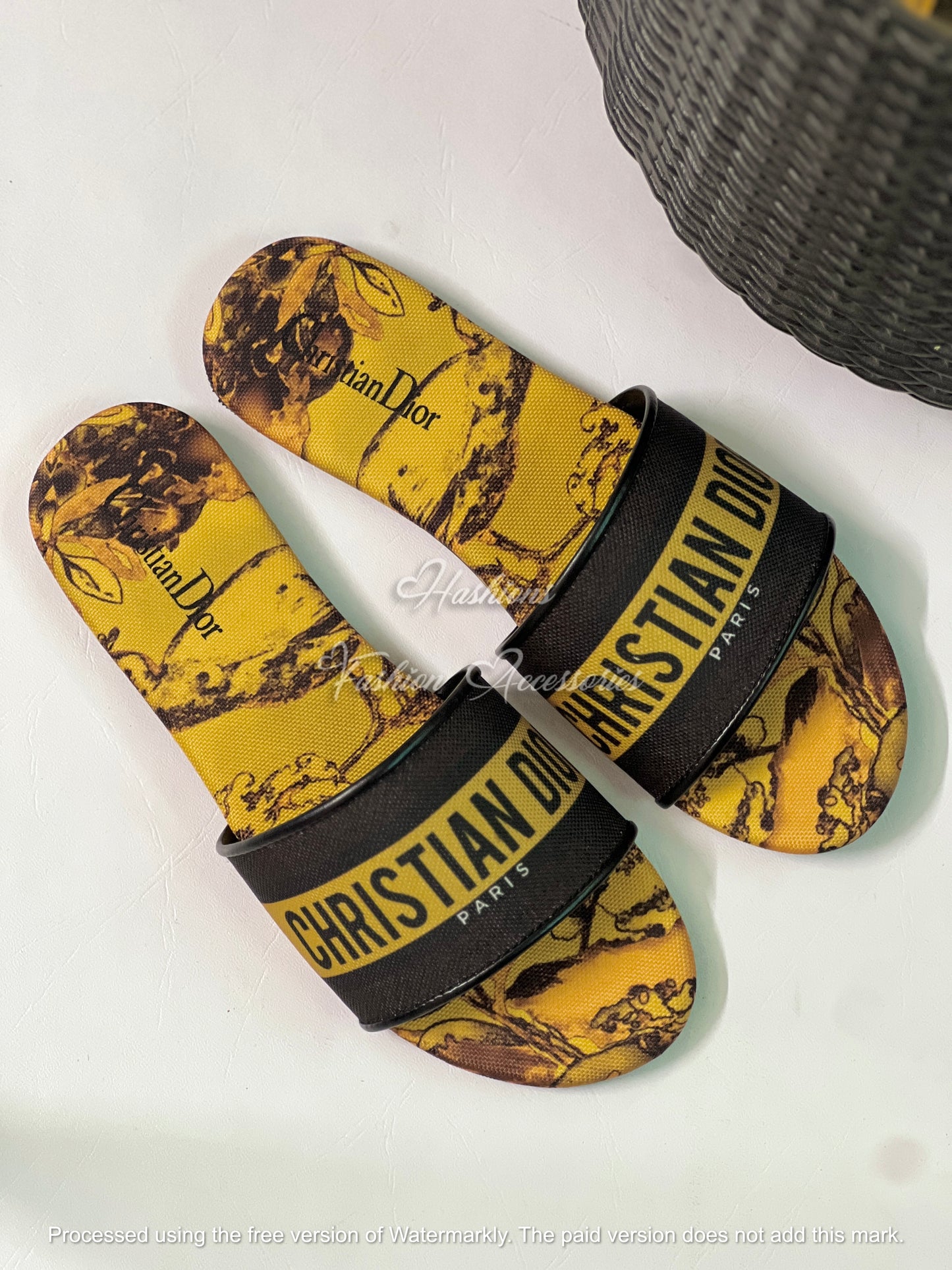 Women’s Printed Slide Flats – Comfortable Everyday Slip-On Sandals