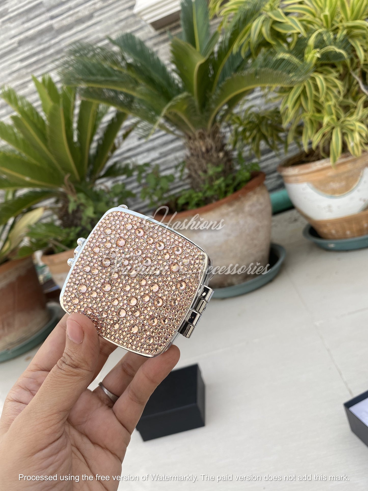 Allure Clutch