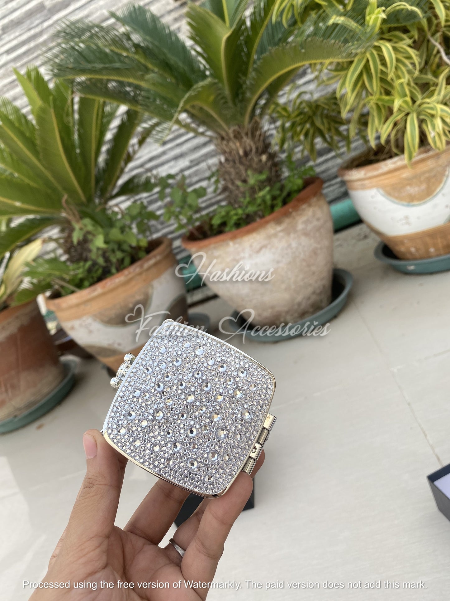 Allure Clutch