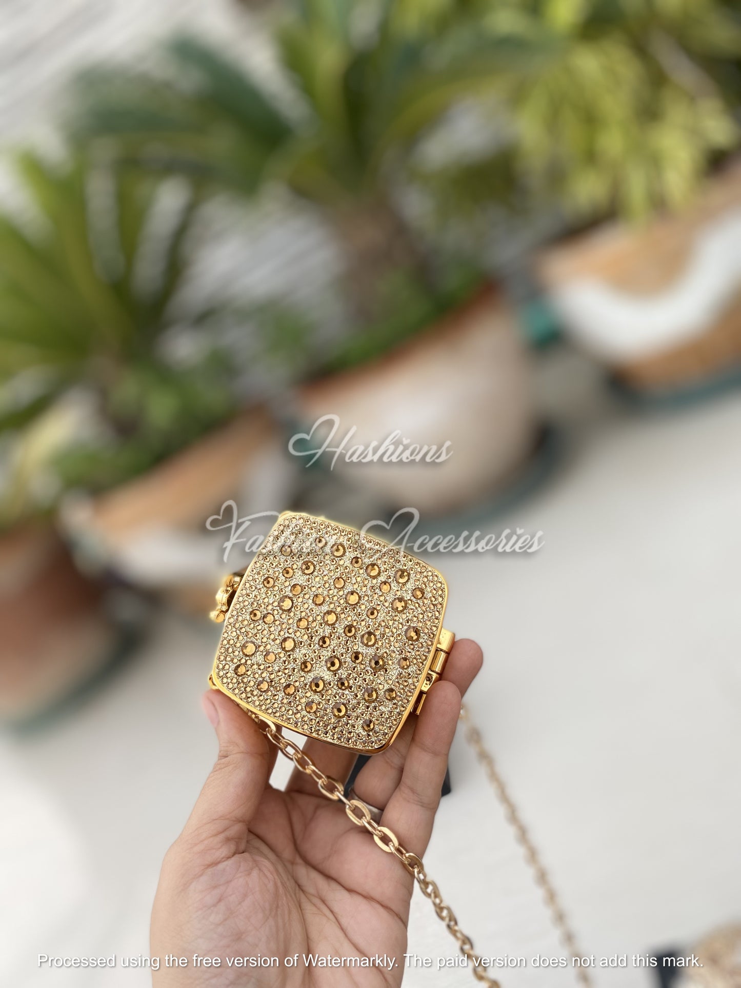 Allure Clutch