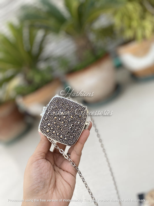 Allure Clutch