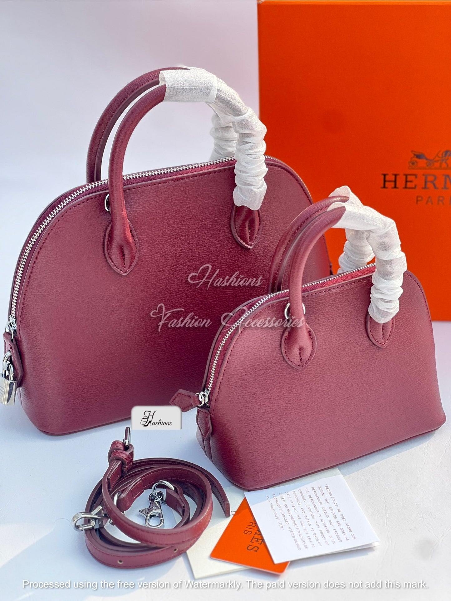 Classic Structured Dome Satchel – Grained Leather Top-Handle Bag with Padlock Detail