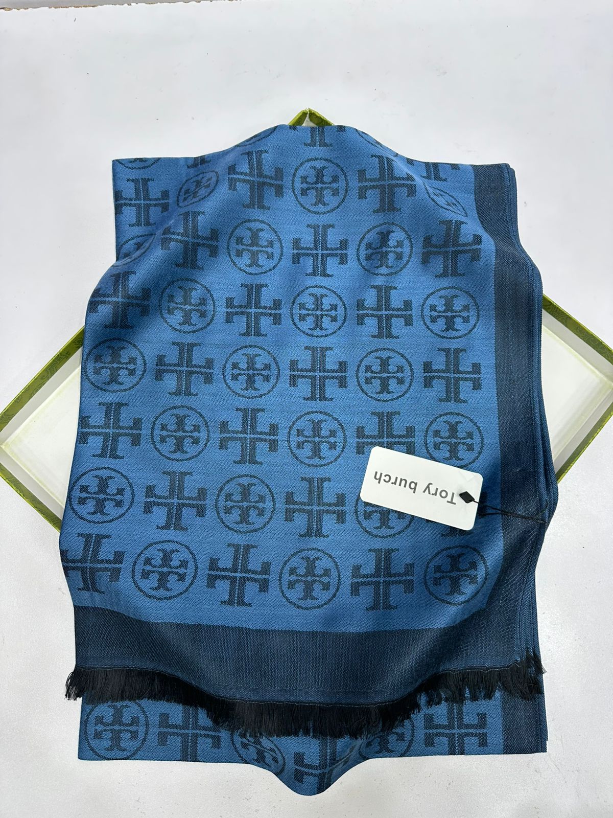 Signature Jacquard Pashmina Scarf for Women – Luxury Winter Wrap