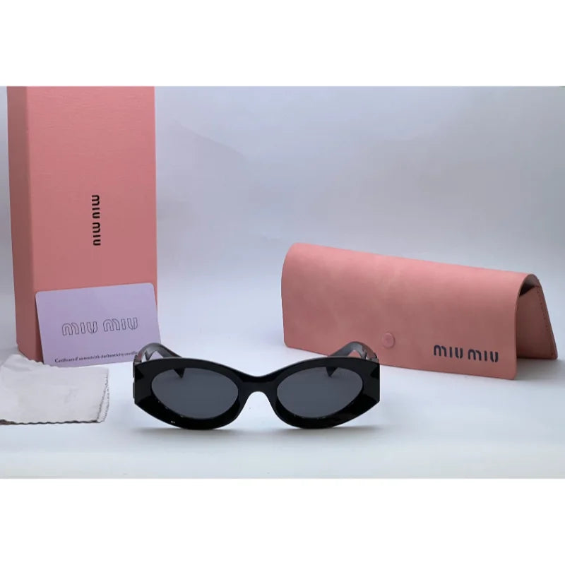 Women’s Retro Oval Cat-Eye Sunglasses – Thick Frame, UV400, Trendy Street Style (4 Colors)