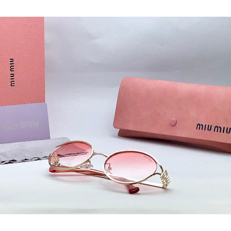 Vintage Oval Metal Sunglasses for Women – Gold Frame with Tinted Lenses