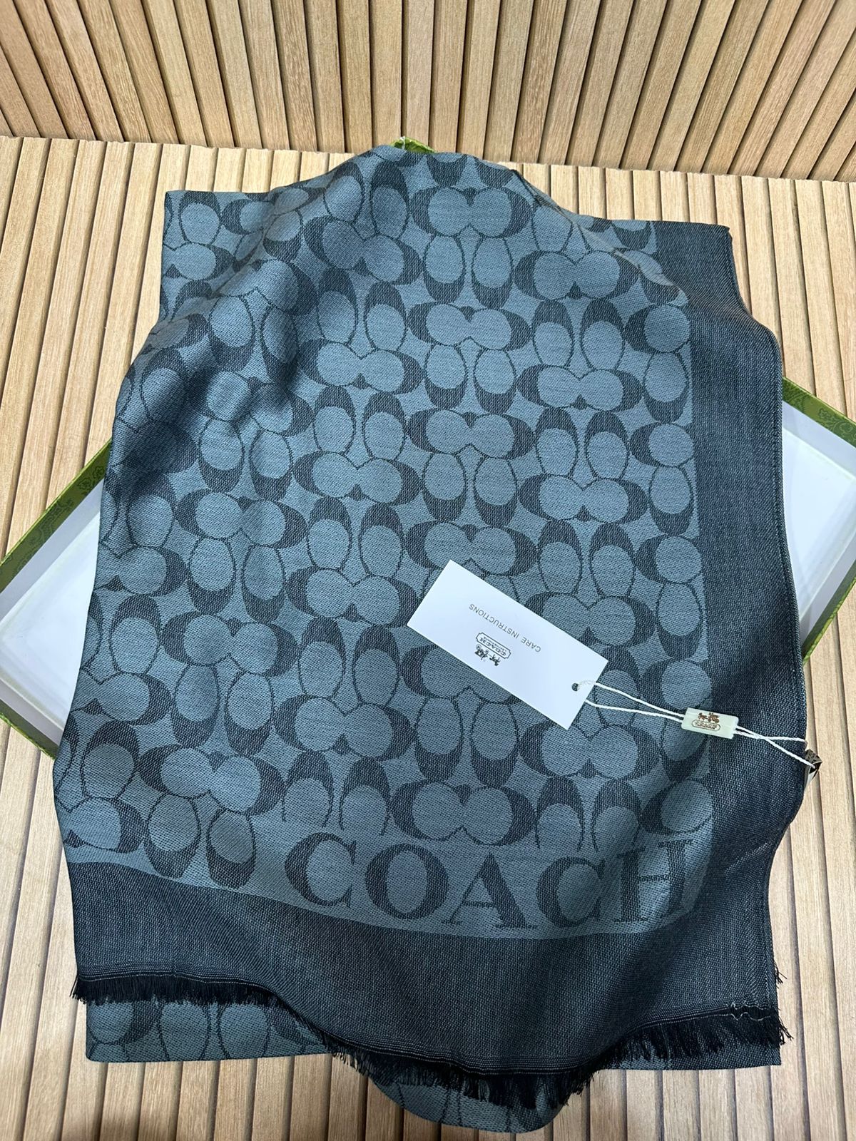 Elegant Jacquard Pashmina Scarf for Women – Soft Winter Shawl & Wrap