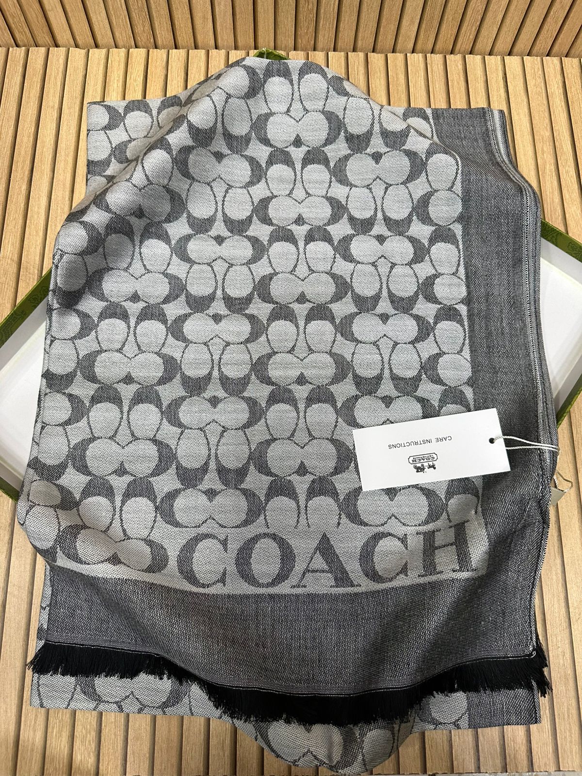 Elegant Jacquard Pashmina Scarf for Women – Soft Winter Shawl & Wrap