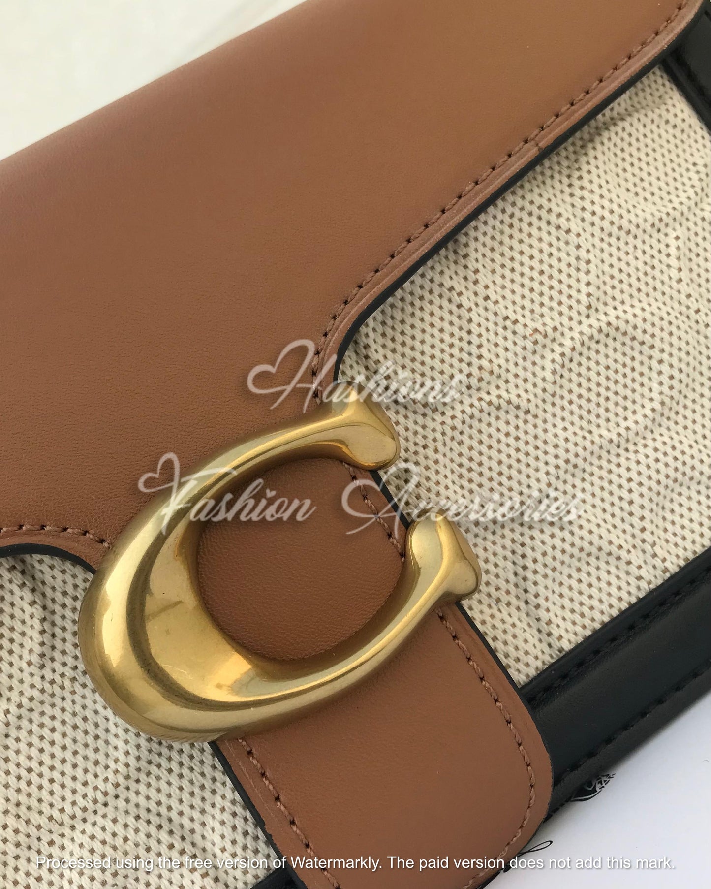 Classic Coach C-Buckle Shoulder Bag – Tan & Canvas Elegance