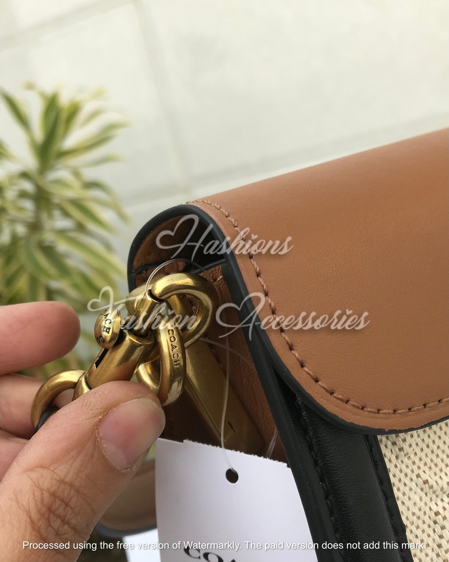 Classic Coach C-Buckle Shoulder Bag – Tan & Canvas Elegance