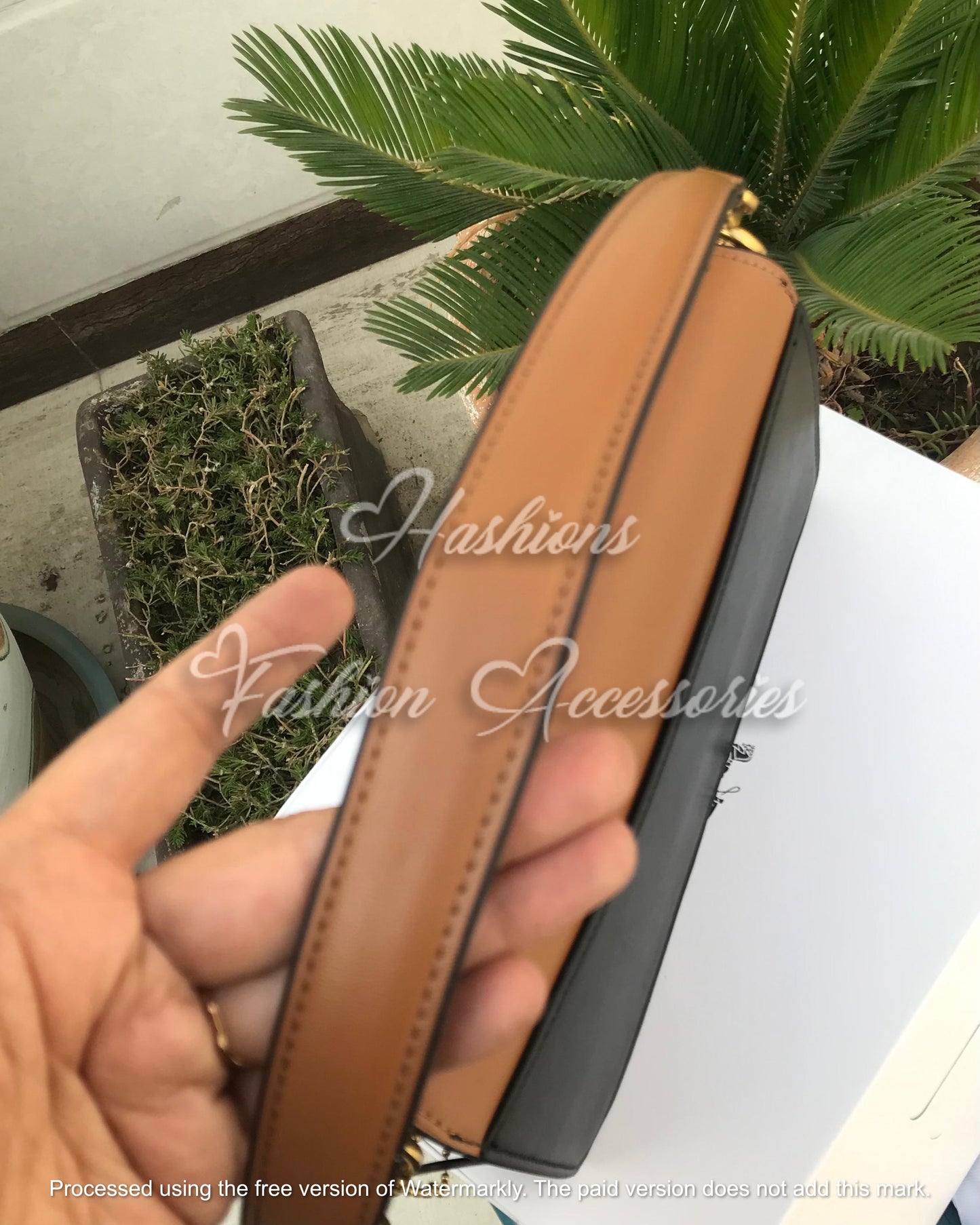 Classic Coach C-Buckle Shoulder Bag – Tan & Canvas Elegance