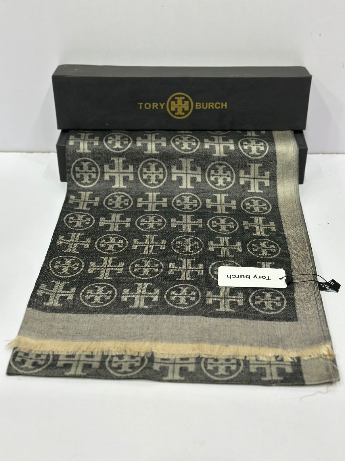 Classic Jacquard Pashmina Scarf for Women – Soft Winter Wrap | Premium Collection