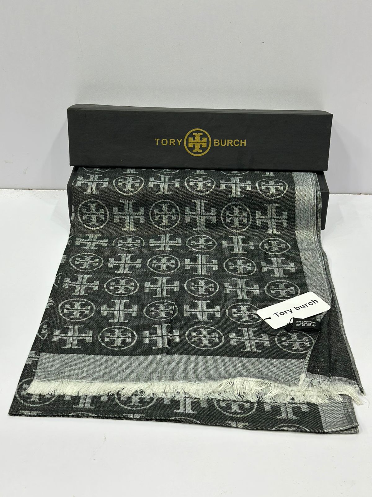 Classic Jacquard Pashmina Scarf for Women – Soft Winter Wrap | Premium Collection